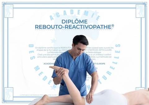 Une image contenant texte, habits, personne, capture d’écran
Description générée automatiquement